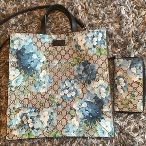 Used GG Blooms Soft GG Supreme Tote in Blue